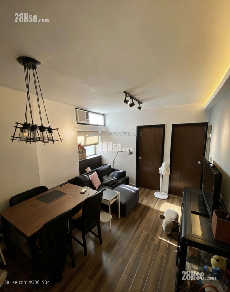 Tai Hing Gardens Sell 2 Bedrooms , 1 Bathroom 419 ft²