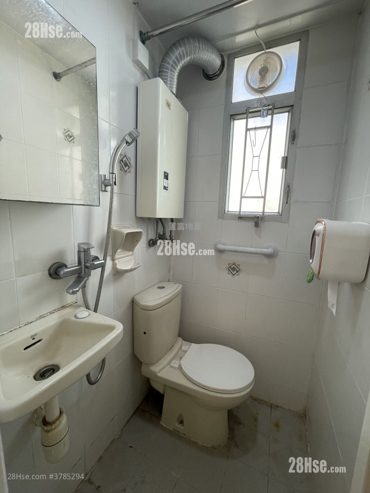 Kwai Fung Building Rental 1 Bedroom , 1 Bathroom 255 ft²