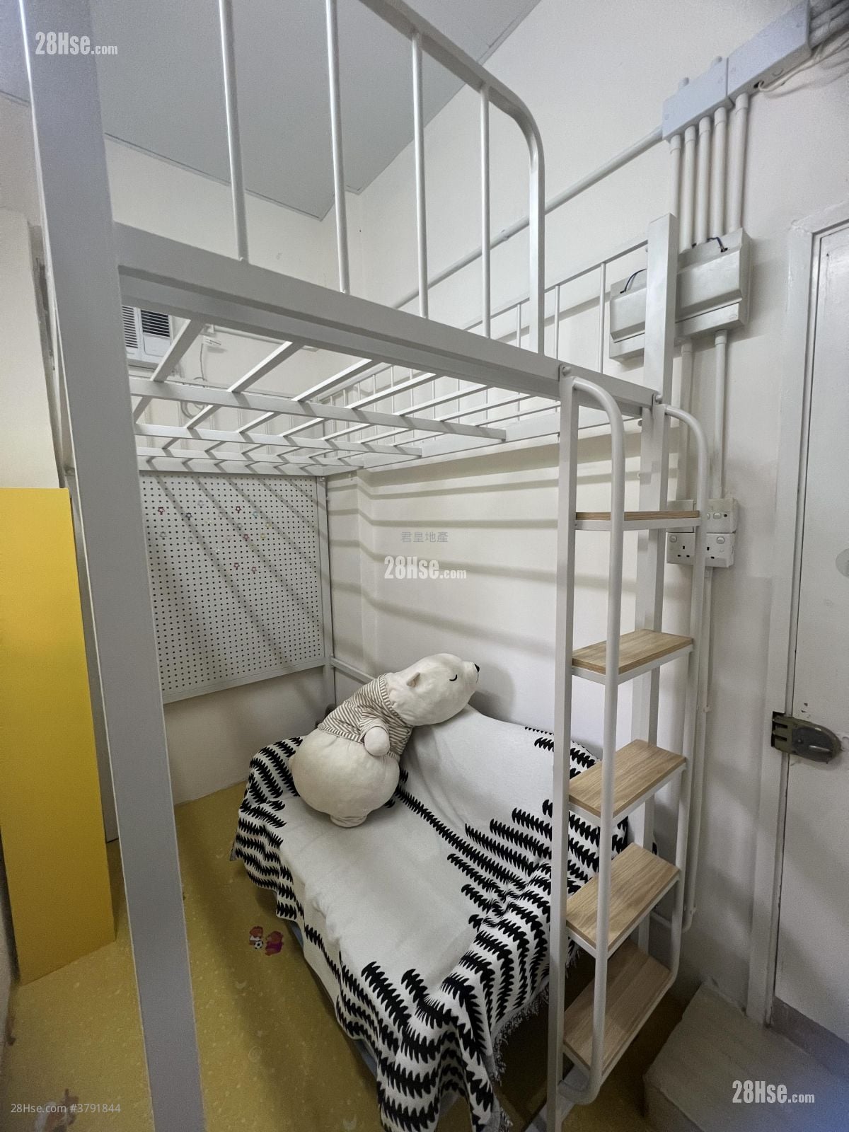 Apartment Rental Studio , 1 Bathroom 217 ft²