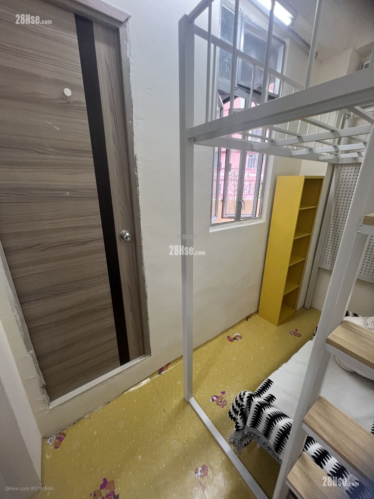 Apartment Rental Studio , 1 Bathroom 217 ft²