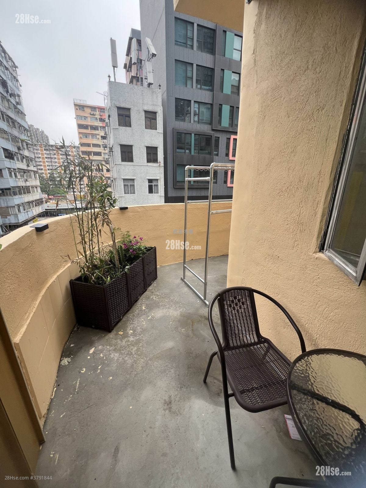 Apartment Rental Studio , 1 Bathroom 217 ft²