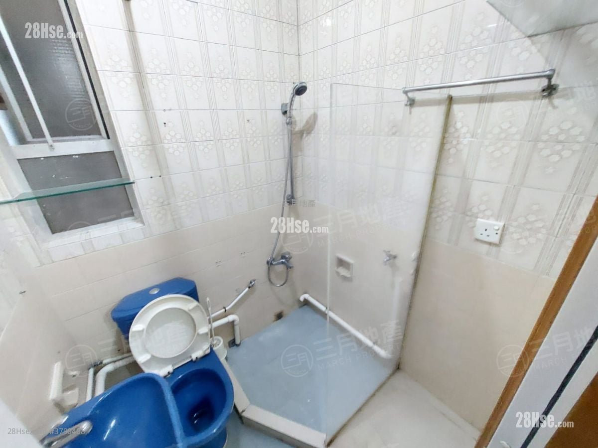 Shun Hing Building Rental 2 Bedrooms , 1 Bathroom 429 ft²