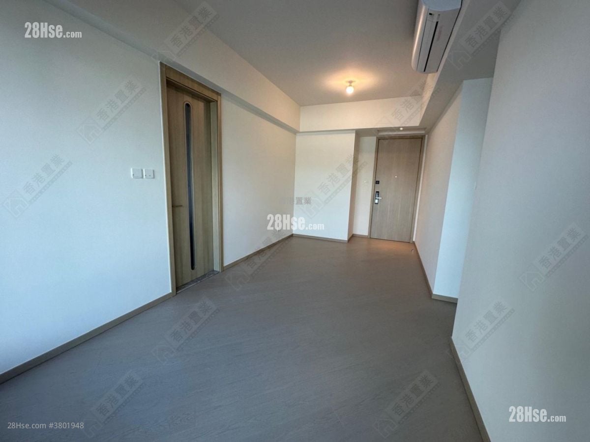 One Victoria Rental 3 Bedrooms , 2 Bathrooms 643 ft²