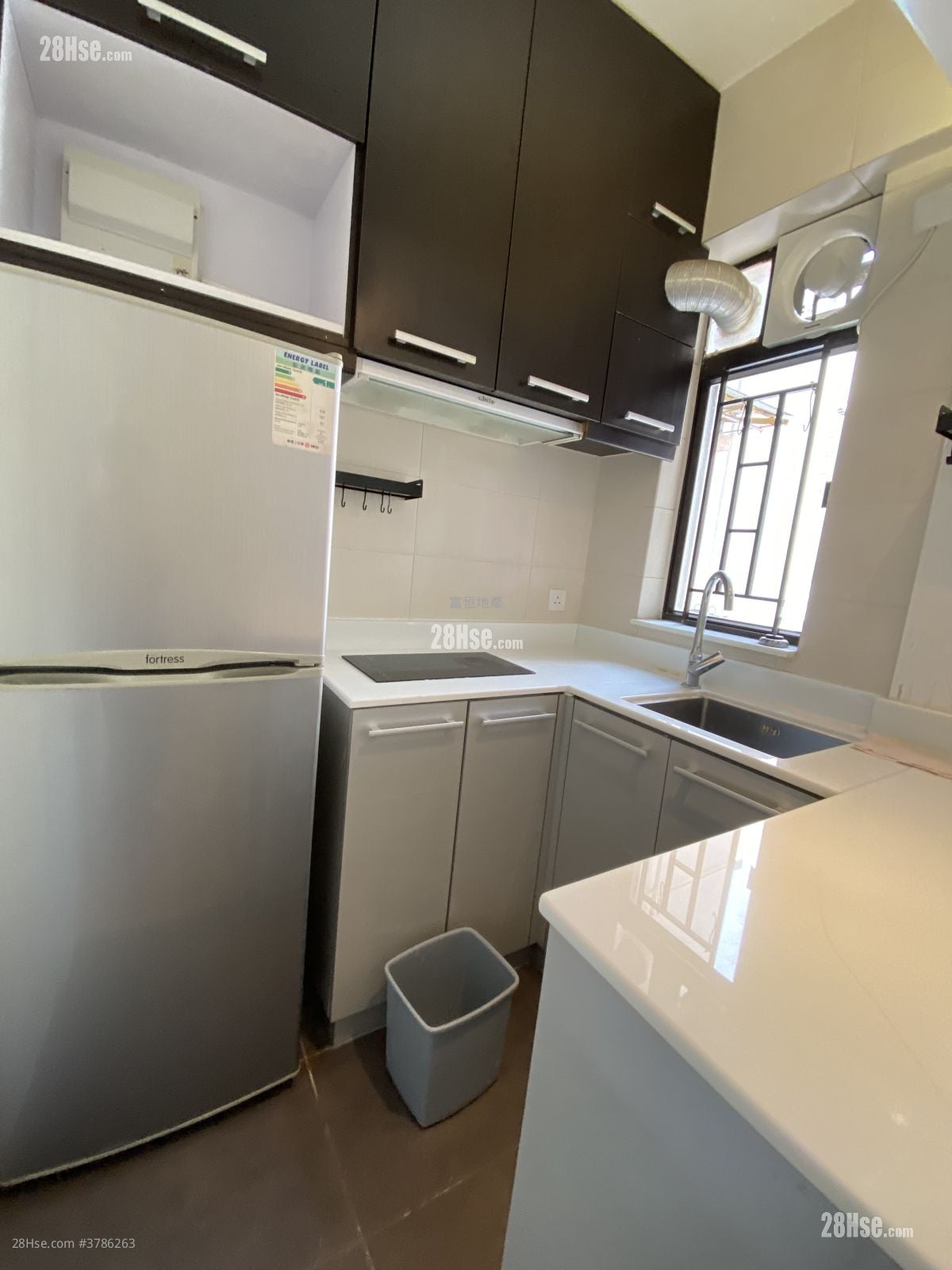 Fortune Building Sell 2 Bedrooms , 1 Bathroom 313 ft²