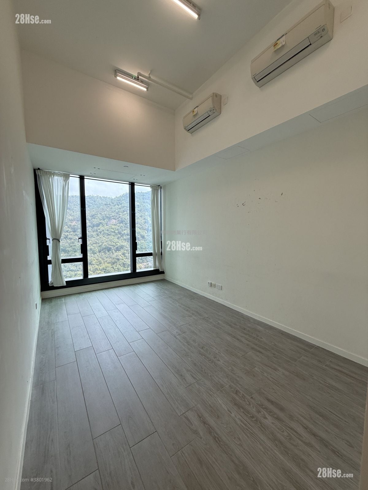 W LUXE 售盘 开放式间隔 , 1 厕所 272 平方尺