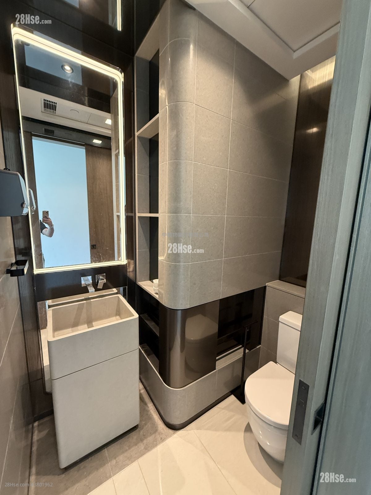 W LUXE 售盘 开放式间隔 , 1 厕所 272 平方尺