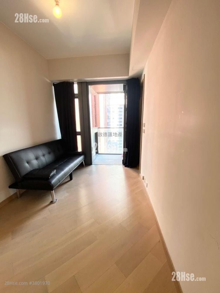 The Zutten Sell Studio 191 ft²