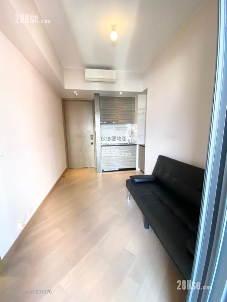 The Zutten Sell Studio 191 ft²