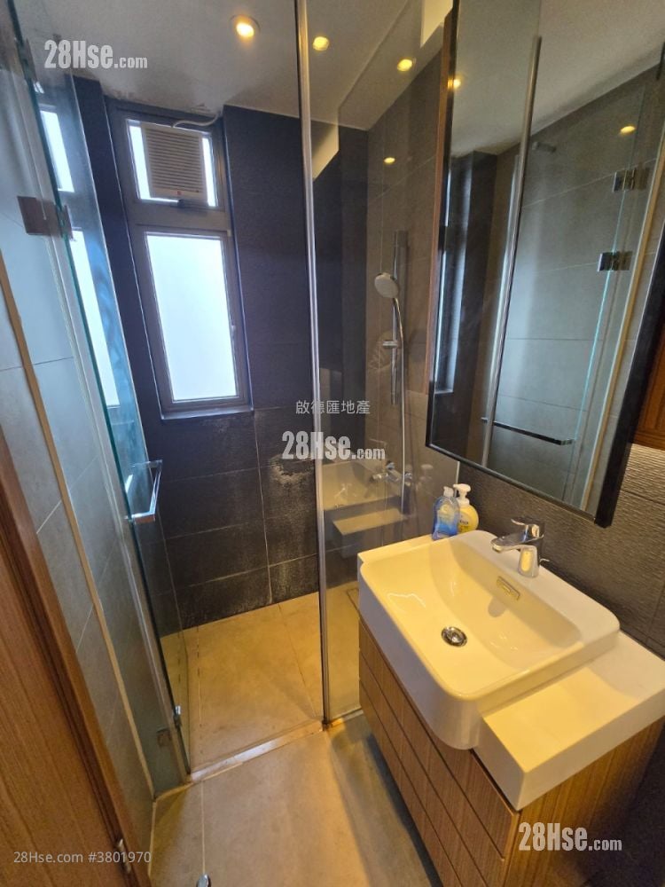 The Zutten Sell Studio 191 ft²