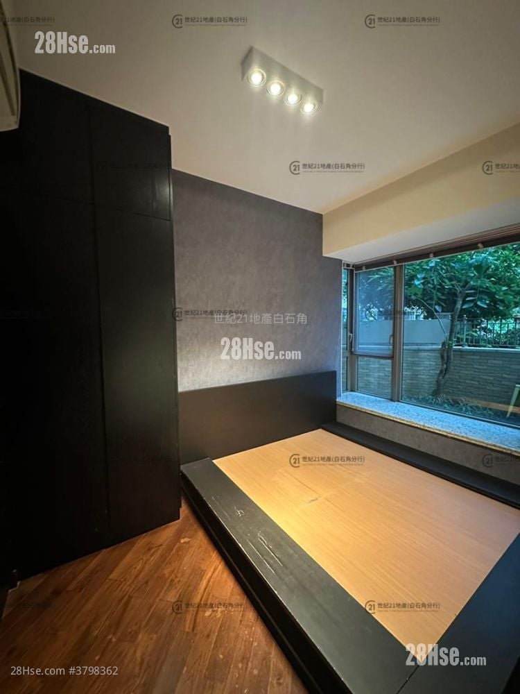 Mayfair By The Sea Rental 2 Bedrooms , 1 Bathroom 610 ft²