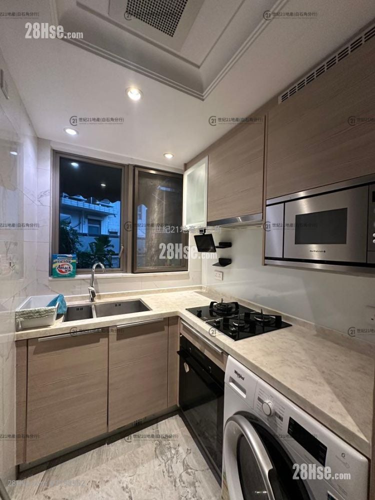 Mayfair By The Sea Rental 2 Bedrooms , 1 Bathroom 610 ft²