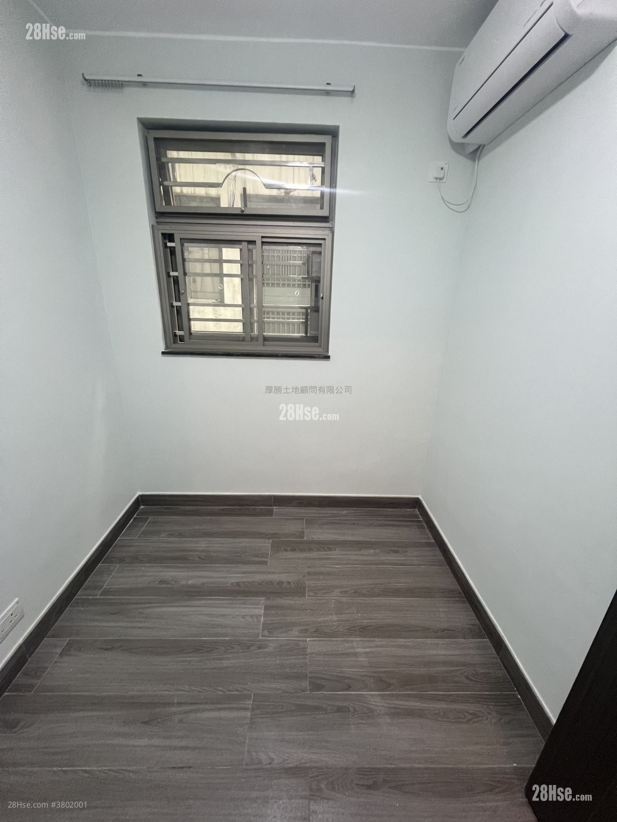 村屋 租盘 3 房 , 1 浴室 550 平方尺