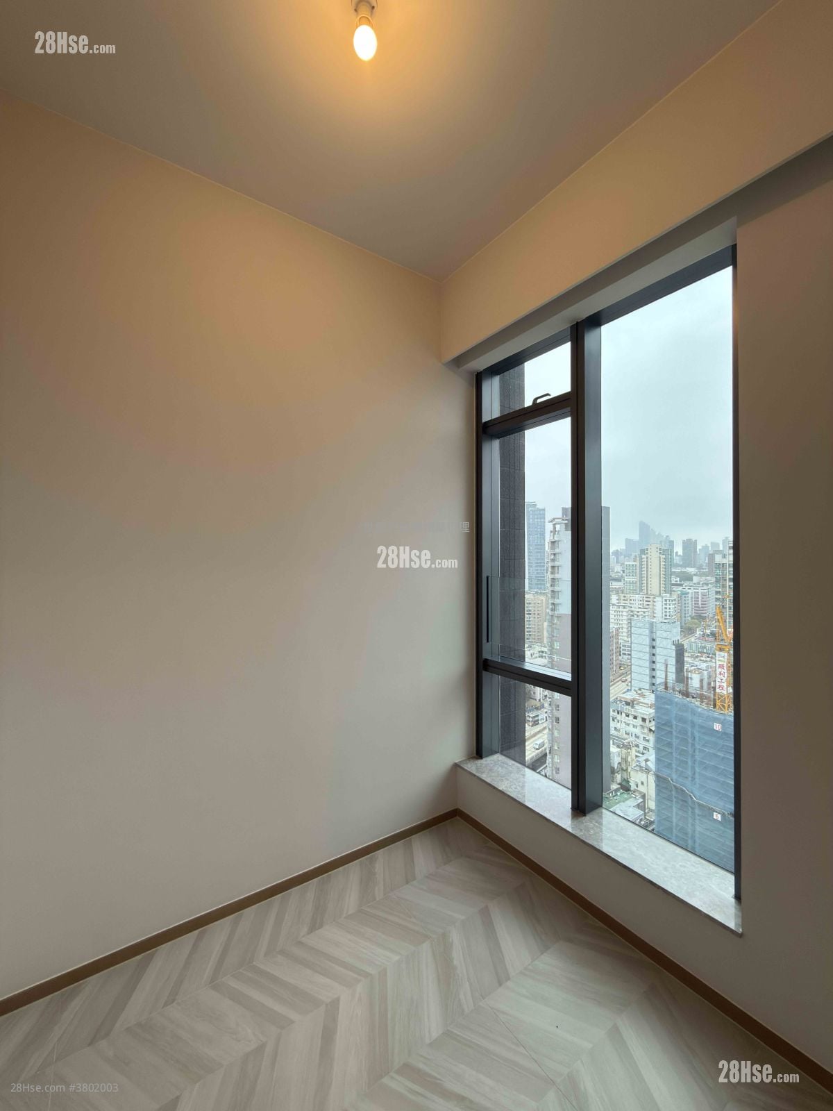 南首 租盘 2 房 , 1 浴室 342 平方尺