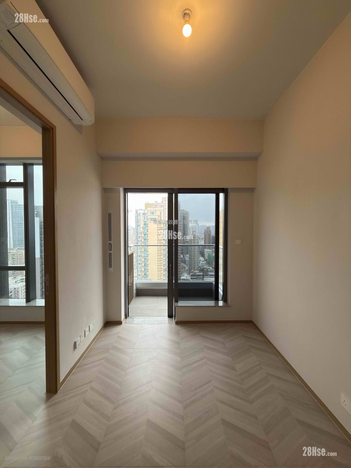 南首 租盘 2 房 , 1 浴室 342 平方尺