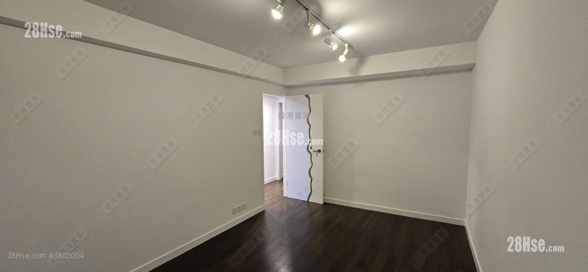 Wing On Towers Sell 3 Bedrooms , 3 Bathrooms 1,260 ft²