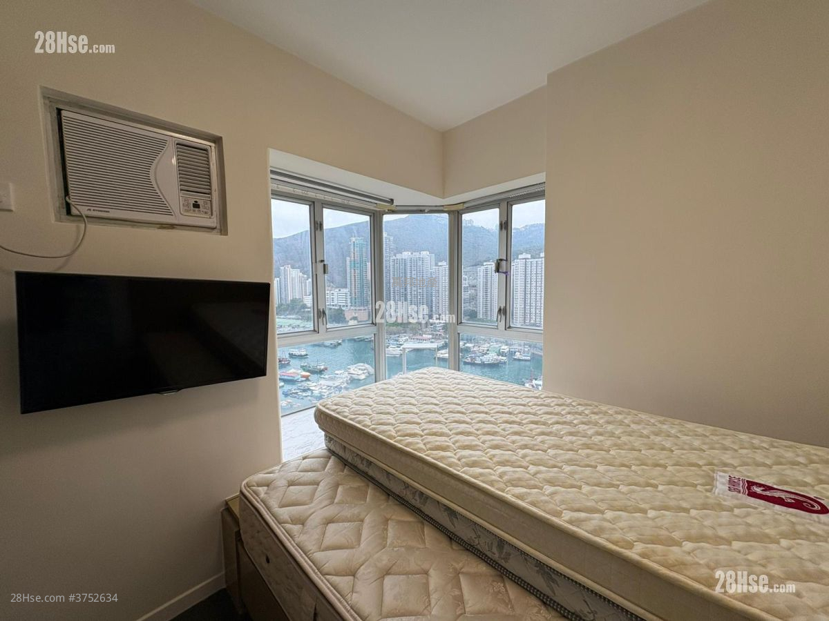 Marina Habitat Sell 3 Bedrooms , 2 Bathrooms 605 ft²