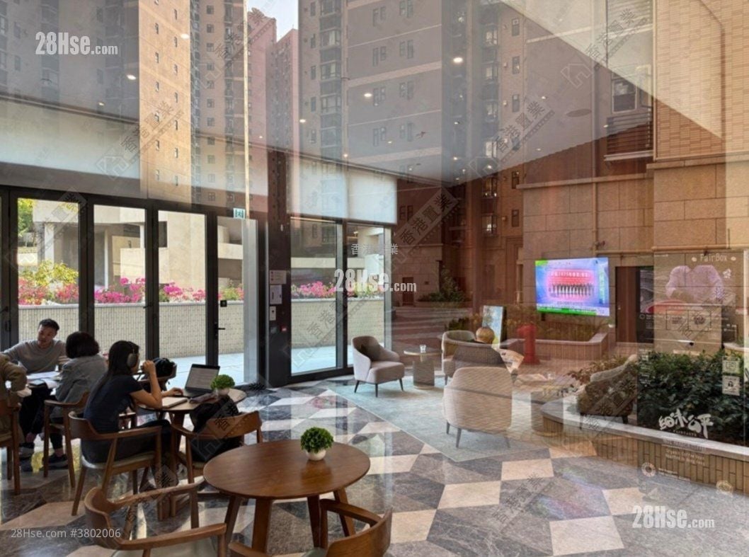 Beverly Hill Sell 4 Bedrooms , 3 Bathrooms 1,334 ft²