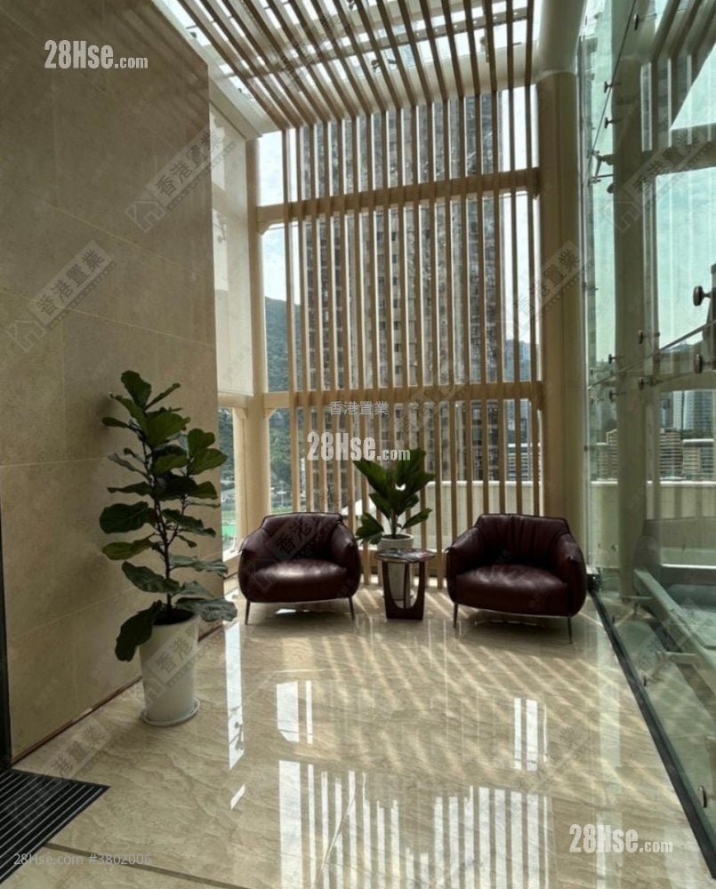 Beverly Hill Sell 4 Bedrooms , 3 Bathrooms 1,334 ft²