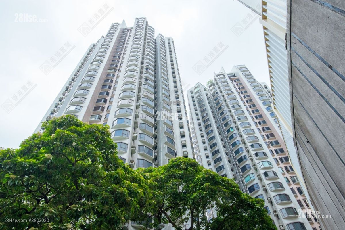 Euston Court Sell 3 Bedrooms , 2 Bathrooms 790 ft²