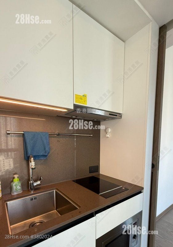 One Eighty Rental 1 Bedroom , 1 Bathroom 248 ft²