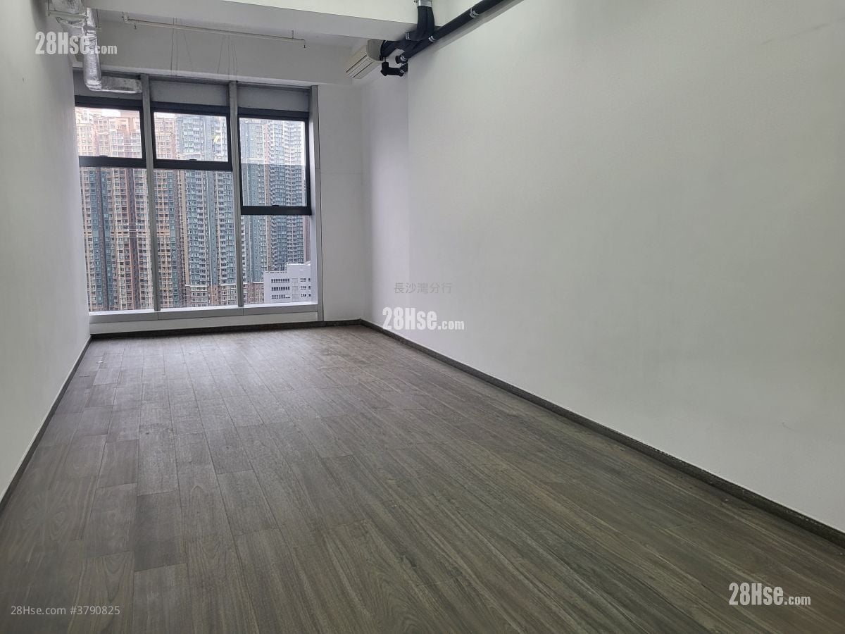 W668 Sell Studio , 1 Toilet