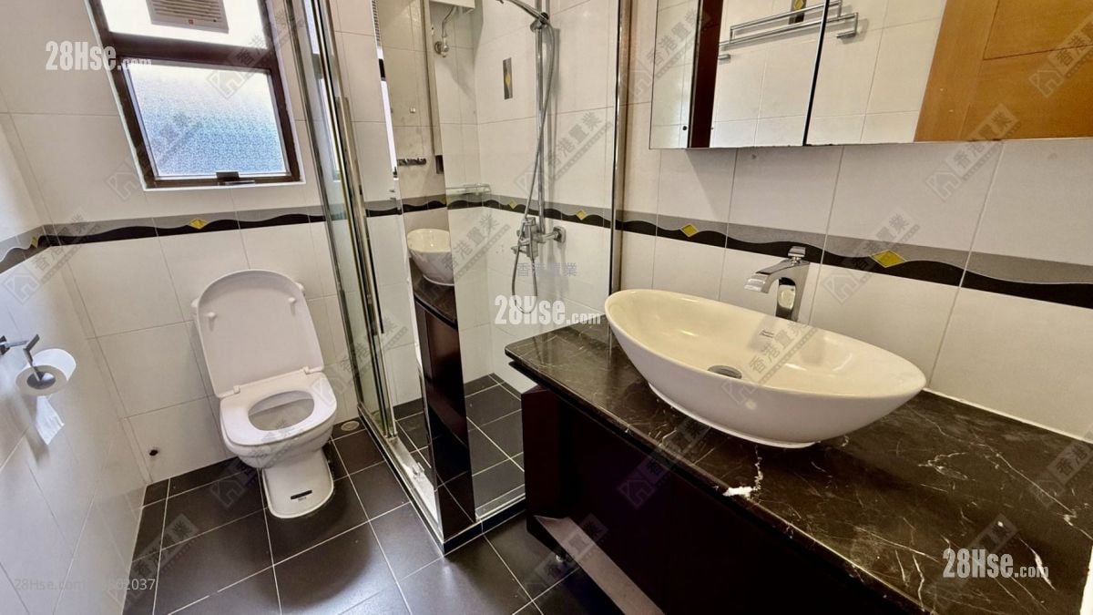 云景台 售盘 3 房 , 3 浴室 1,065 平方尺