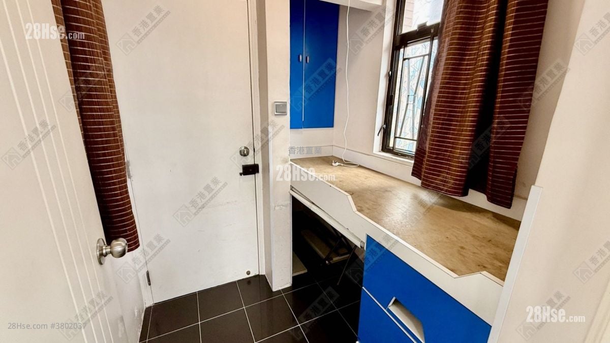 云景台 售盘 3 房 , 3 浴室 1,065 平方尺