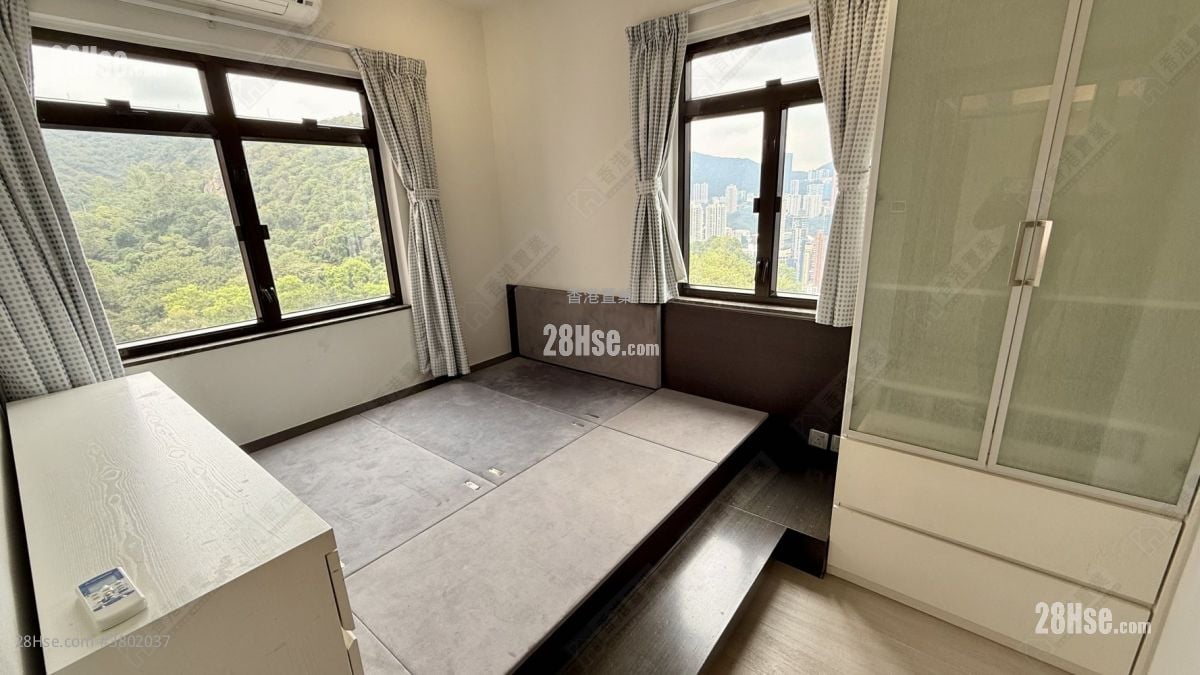 云景台 售盘 3 房 , 3 浴室 1,065 平方尺