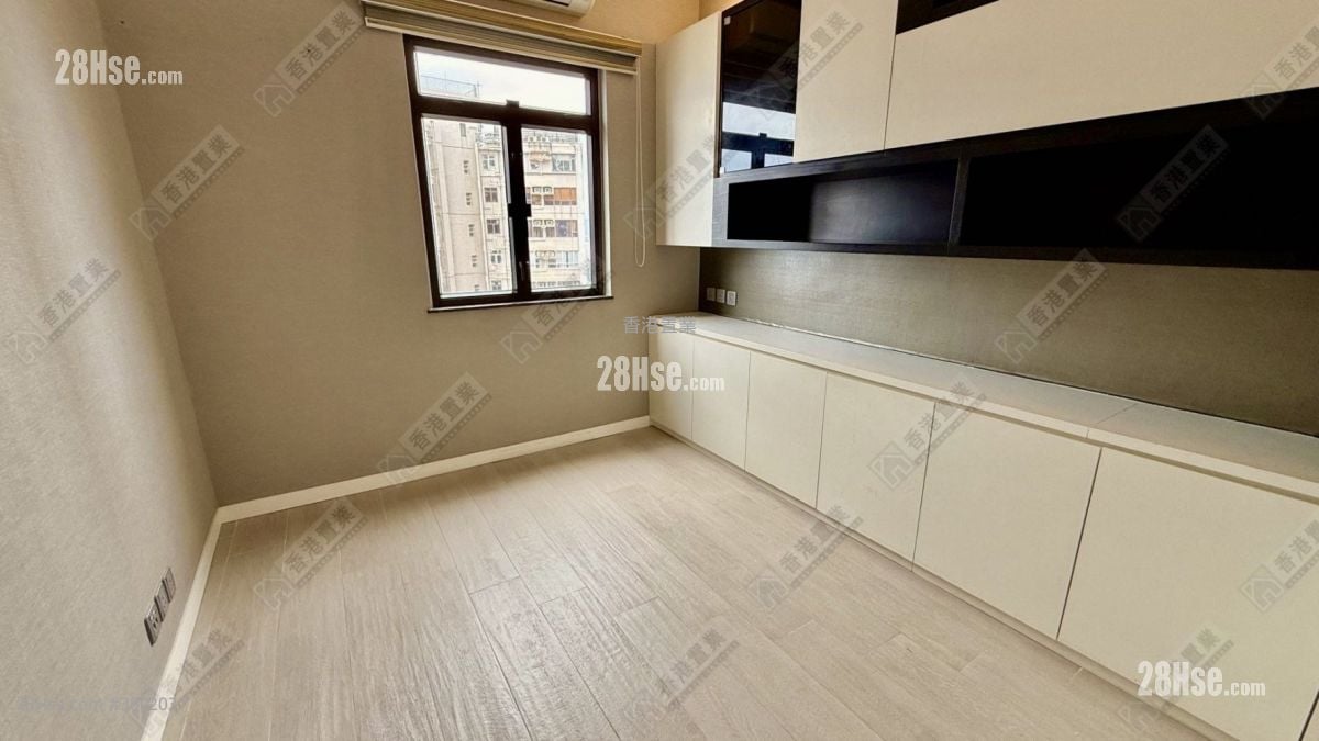 云景台 售盘 3 房 , 3 浴室 1,065 平方尺