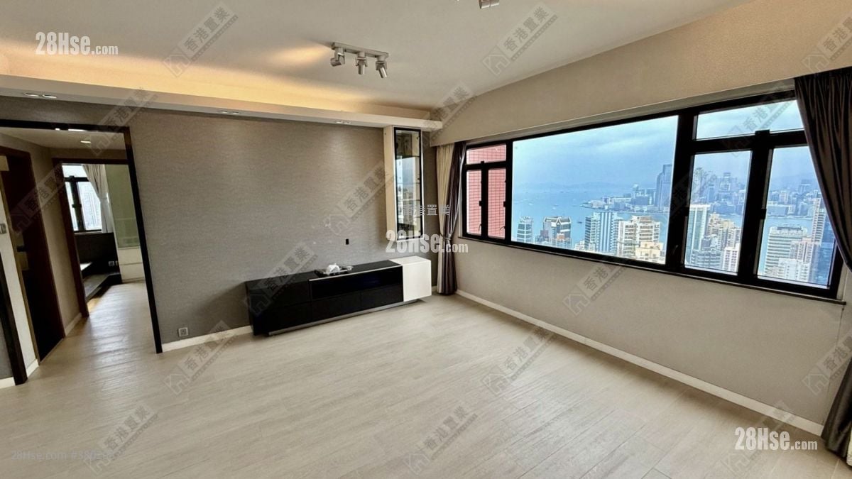 云景台 售盘 3 房 , 3 浴室 1,065 平方尺