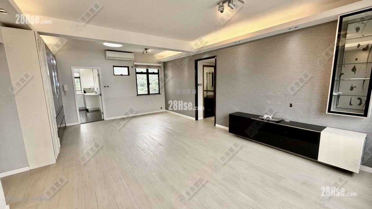 云景台 售盘 3 房 , 3 浴室 1,065 平方尺