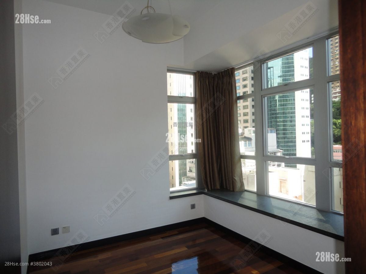 J Residence Sell 2 Bedrooms , 1 Bathroom 608 ft²