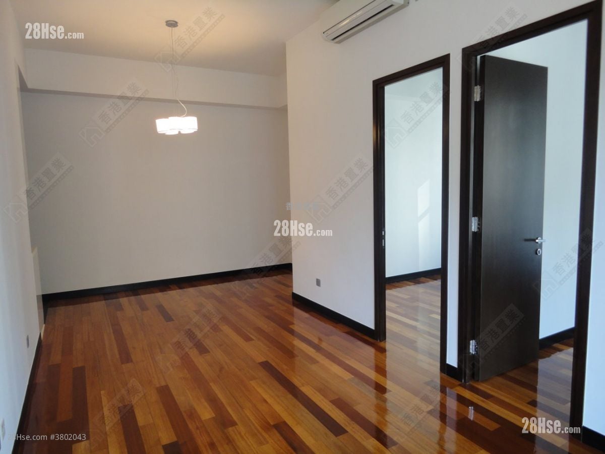 J Residence Sell 2 Bedrooms , 1 Bathroom 608 ft²