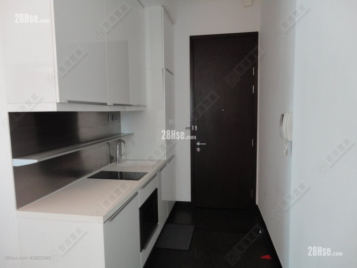 J Residence Sell 2 Bedrooms , 1 Bathroom 608 ft²