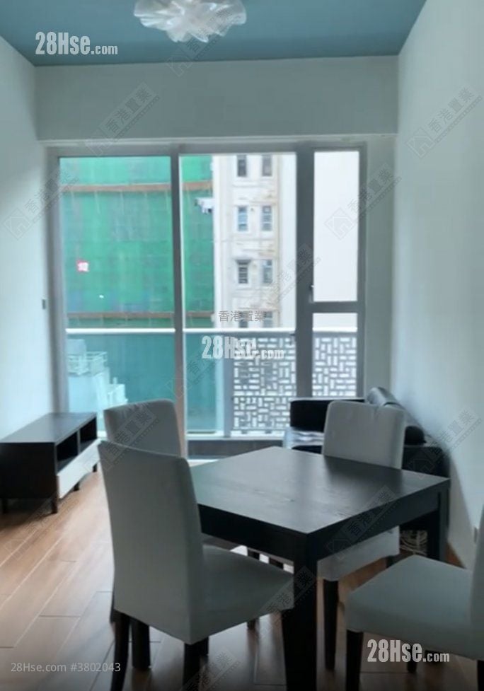 J Residence Sell 2 Bedrooms , 1 Bathroom 608 ft²