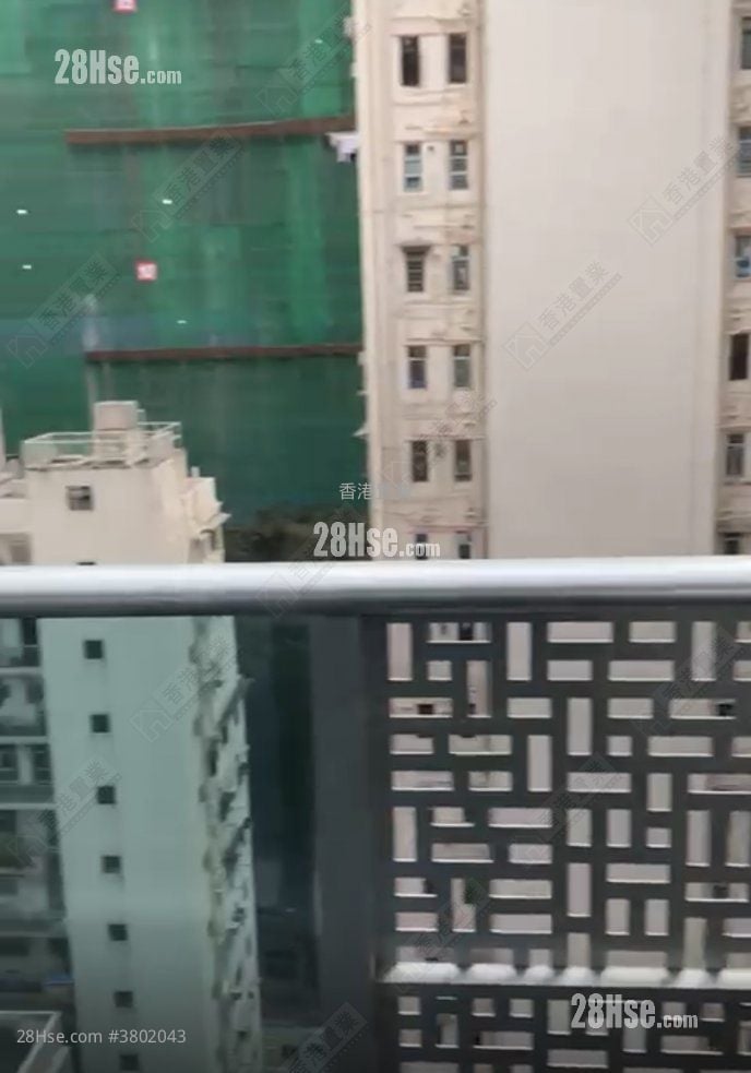 J Residence Sell 2 Bedrooms , 1 Bathroom 608 ft²