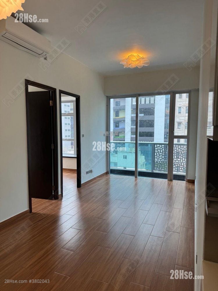 J Residence Sell 2 Bedrooms , 1 Bathroom 608 ft²