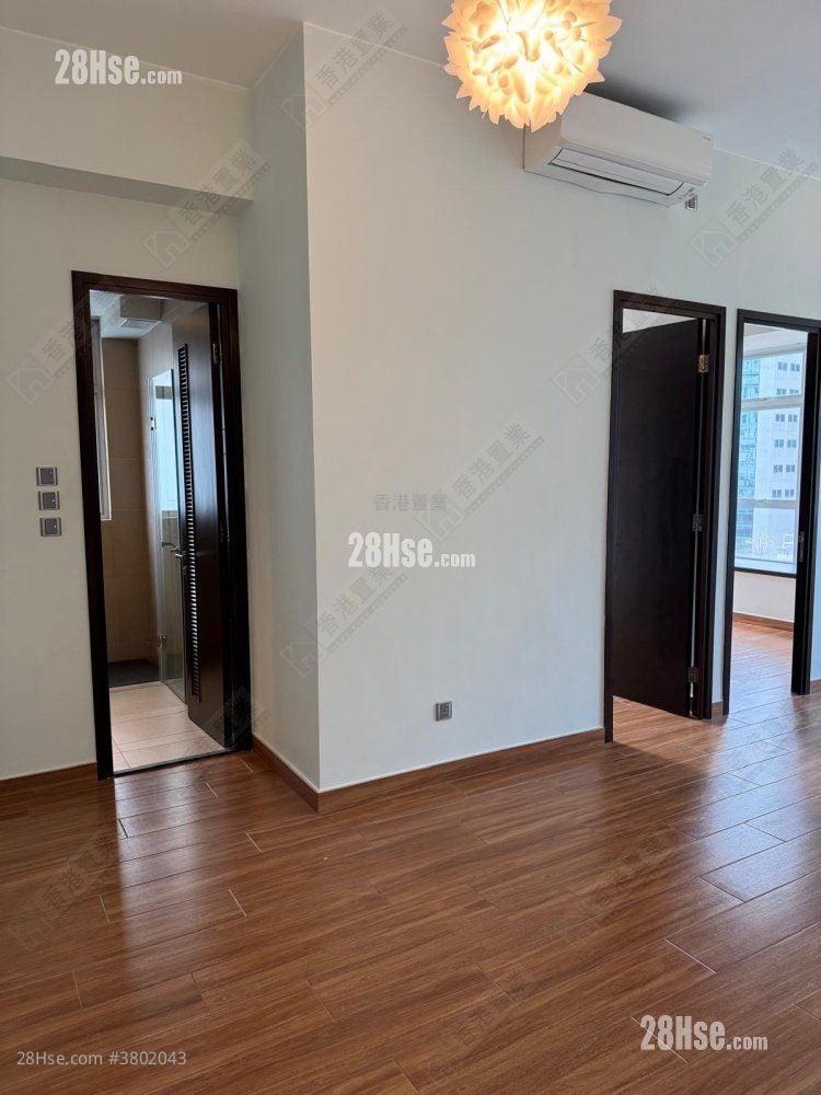 J Residence Sell 2 Bedrooms , 1 Bathroom 608 ft²