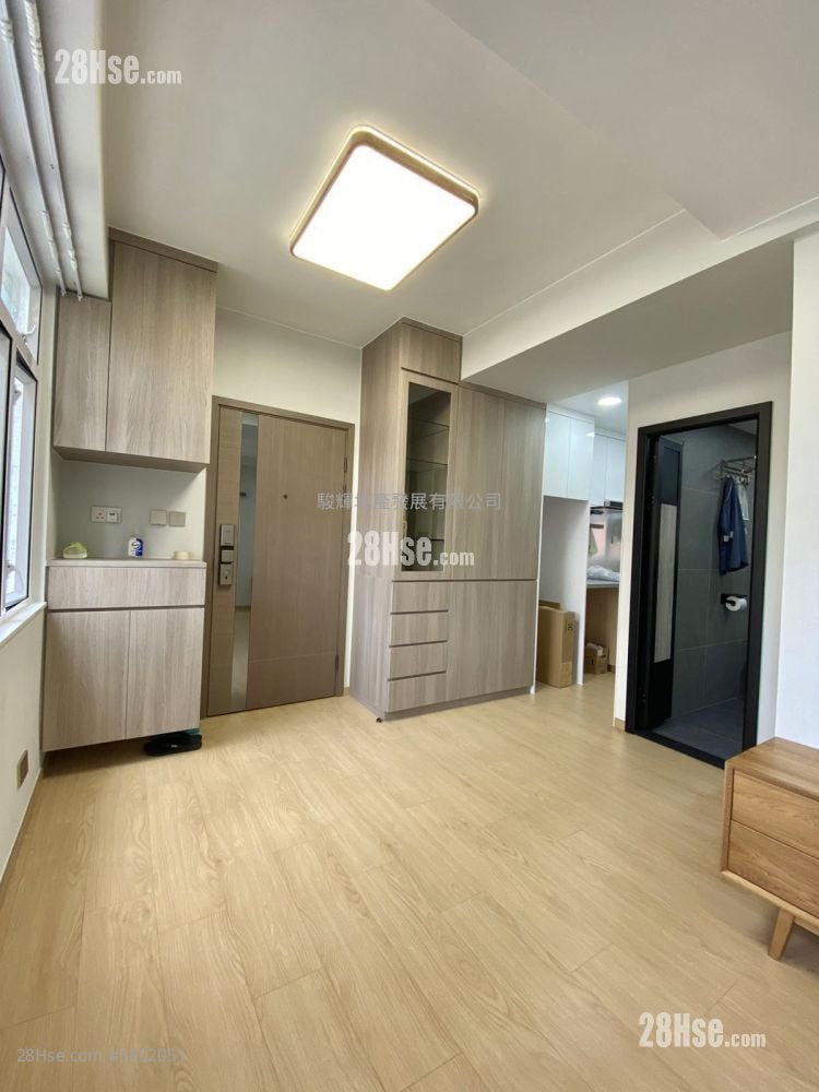 Season Mansion Sell 1 Bedroom , 1 Bathroom 319 ft²