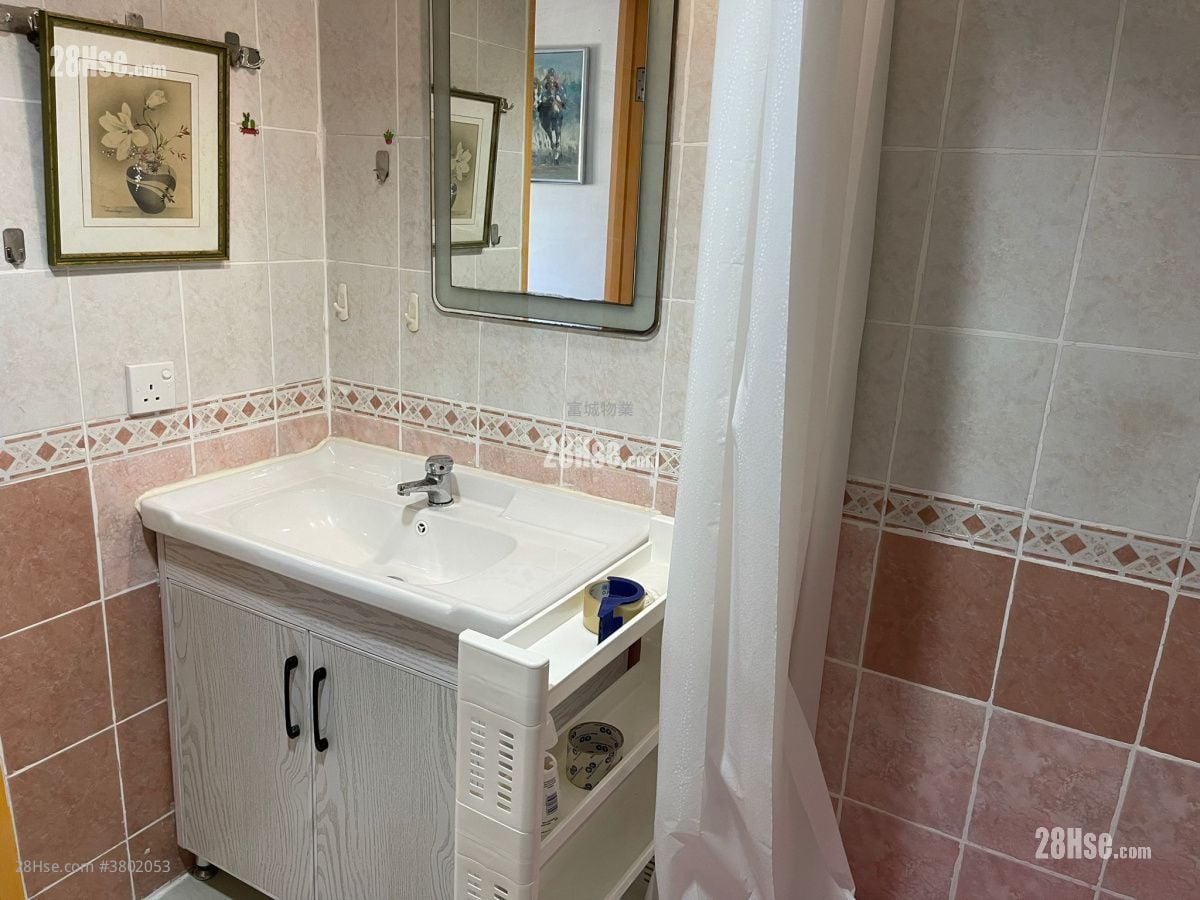 Healthy Gardens Sell 2 Bedrooms , 1 Bathroom 456 ft²