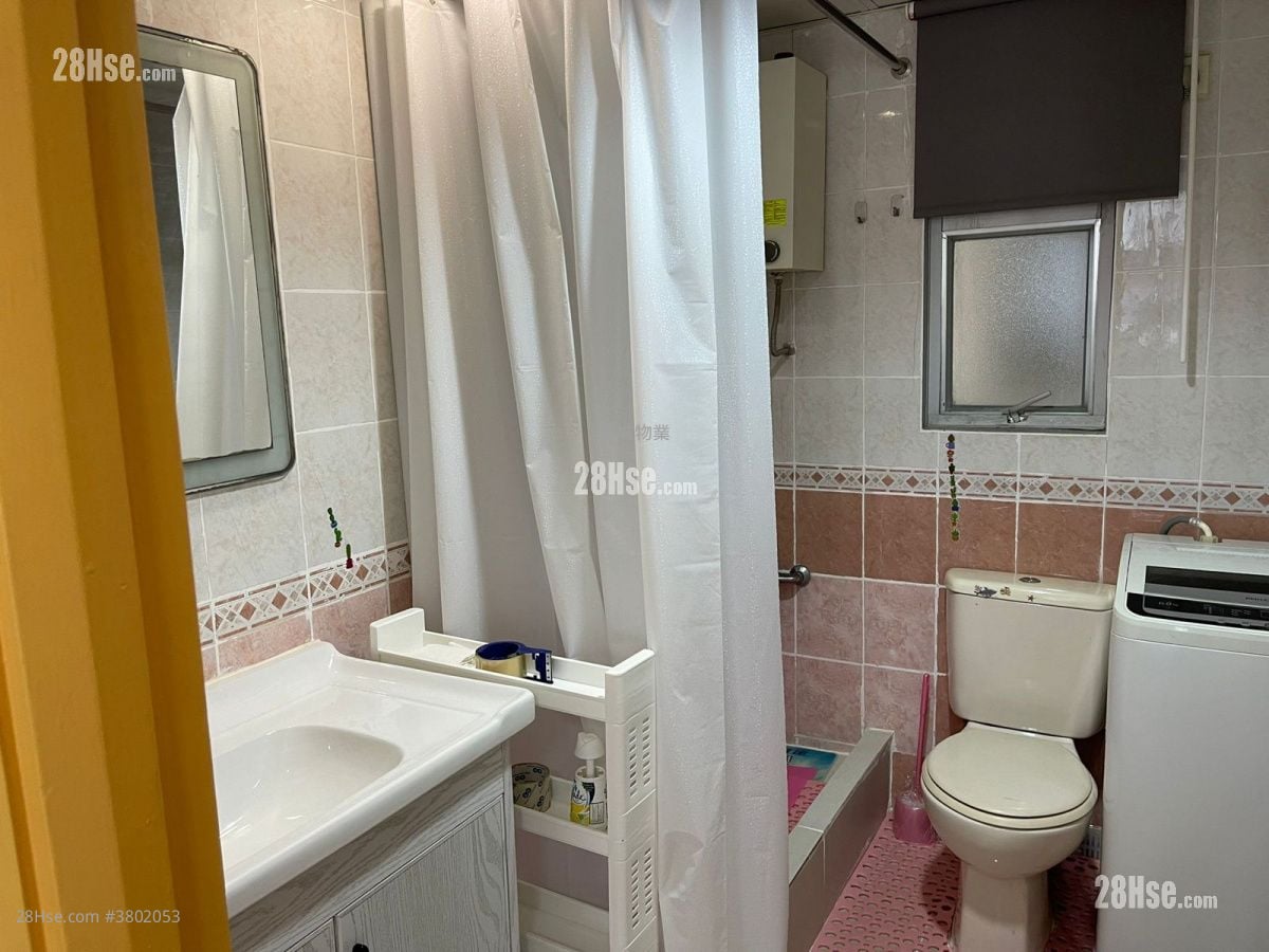 Healthy Gardens Sell 2 Bedrooms , 1 Bathroom 456 ft²