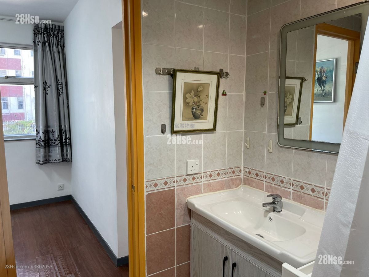 Healthy Gardens Sell 2 Bedrooms , 1 Bathroom 456 ft²