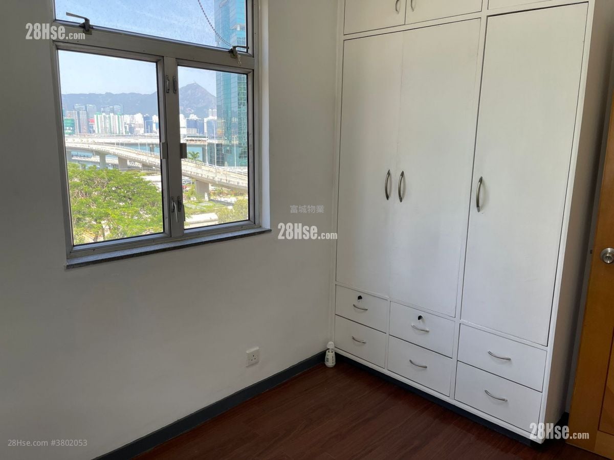 Healthy Gardens Sell 2 Bedrooms , 1 Bathroom 456 ft²