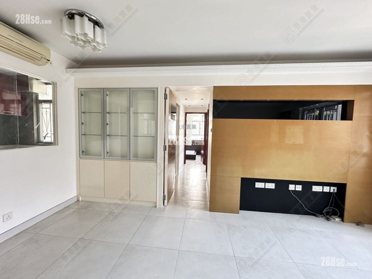 City Garden Sell 3 Bedrooms , 1 Bathroom 568 ft²