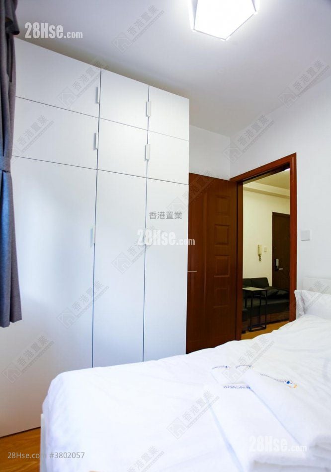 Dragon Centre Sell 1 Bedroom , 1 Bathroom 288 ft²