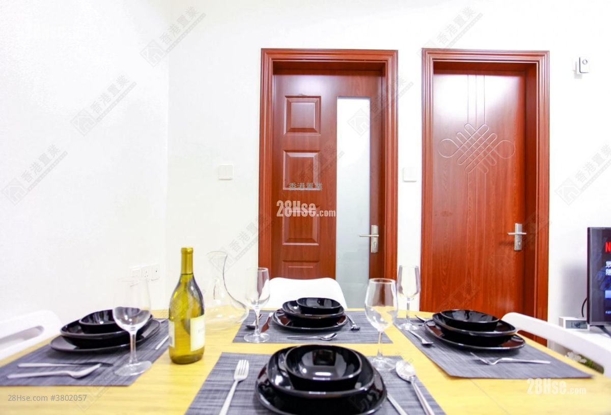 Dragon Centre Sell 1 Bedroom , 1 Bathroom 288 ft²