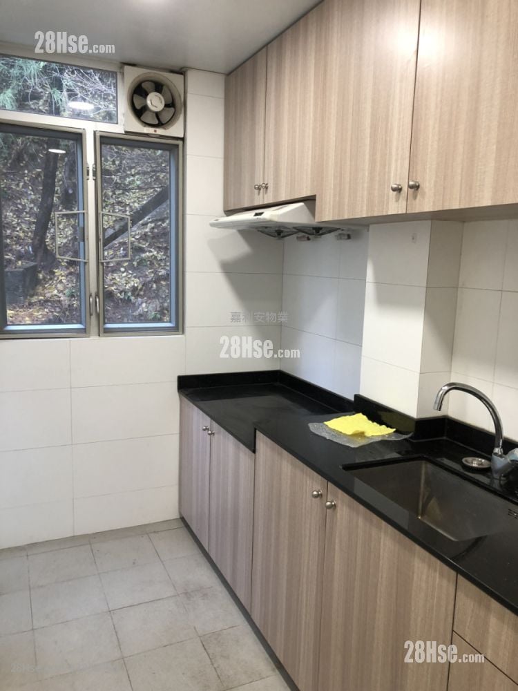 秀明别墅 租盘 3 房 , 2 浴室 1,000 平方尺