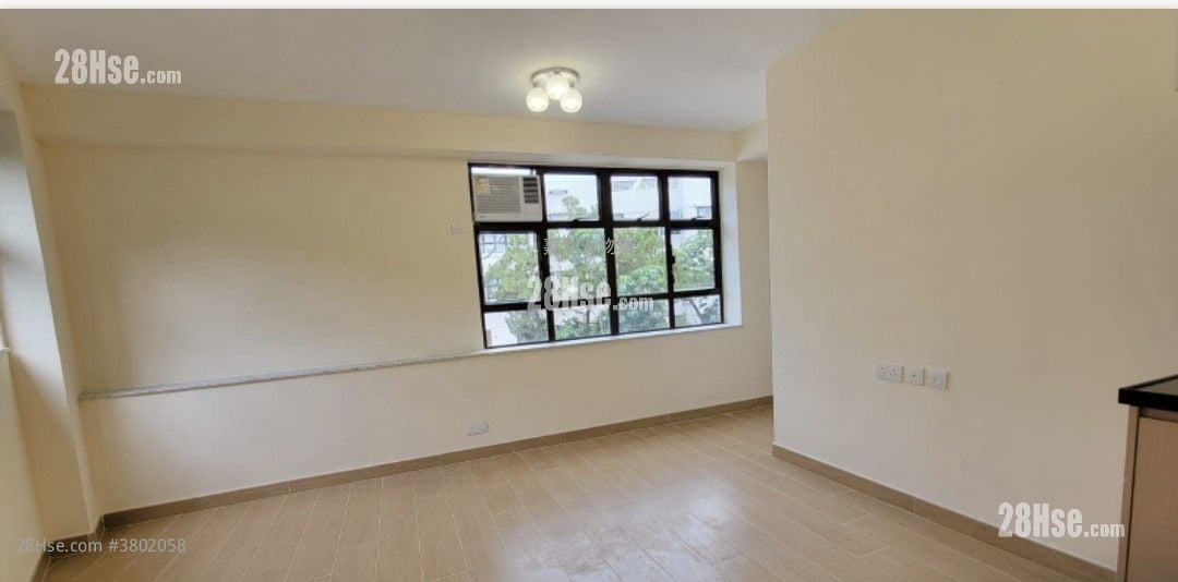 Fontana Villa Rental Studio , 1 Bathroom 235 ft²