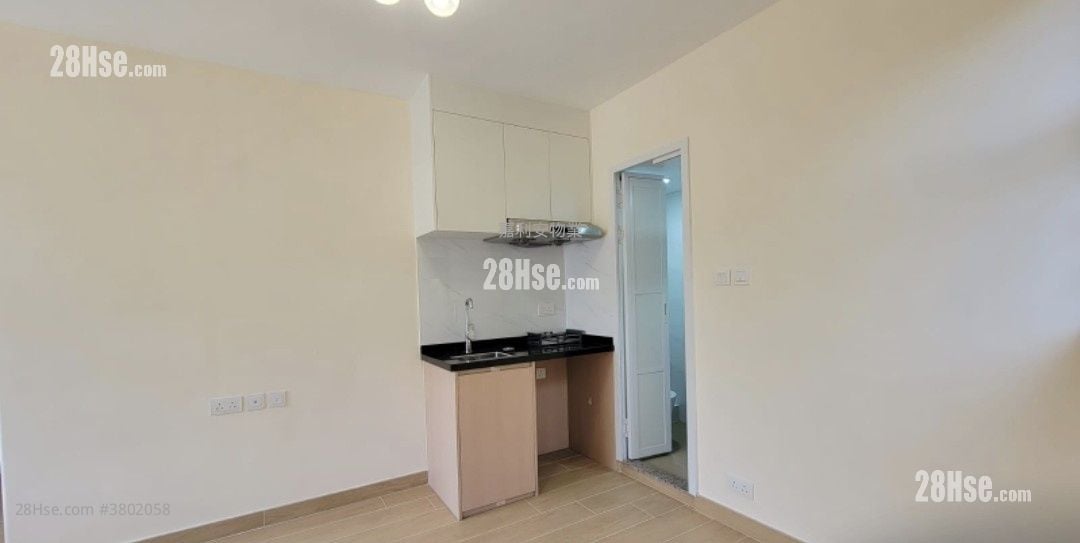 Fontana Villa Rental Studio , 1 Bathroom 235 ft²