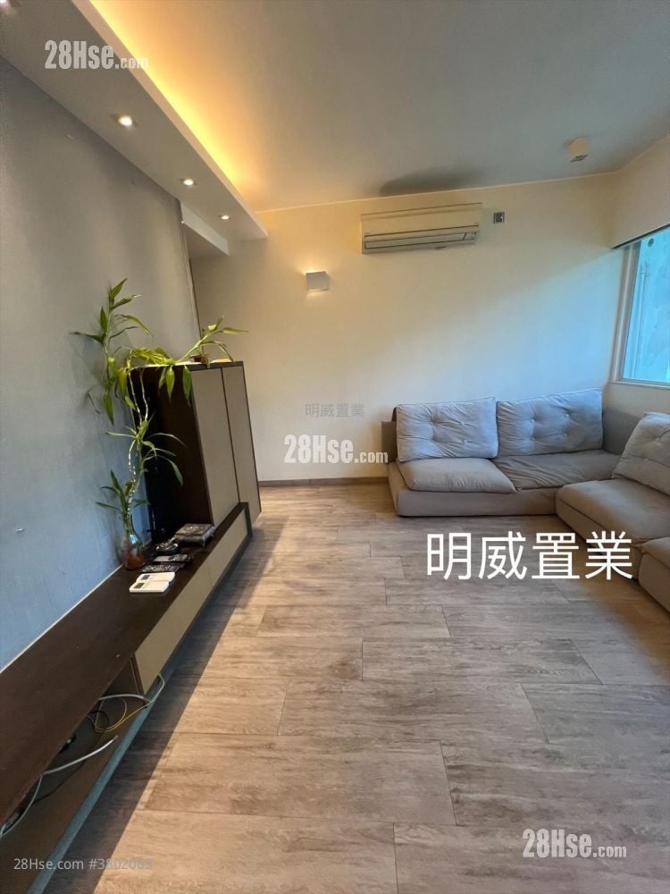 Wing Ying Mansion Sell 4 Bedrooms , 2 Bathrooms 996 ft²